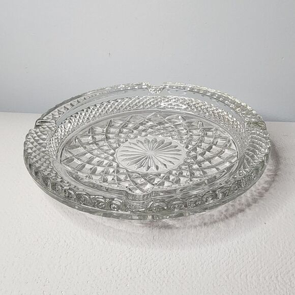 Large 8 3/8" ASHTRAY Vintage Wexford Anchor Hocking Pressed Glass Ashtray - Picture 1 of 5
